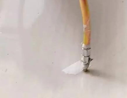 德州瓷砖空鼓维修公司专业解答在瓷砖铺贴过程中，如果使用的砂料过粗（如全部使用了粗砂），可能会导致以下问题